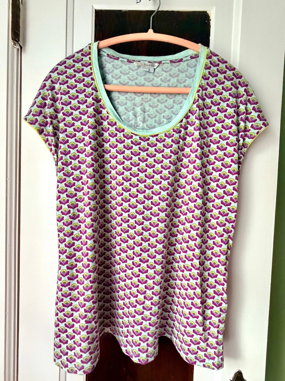 Vintage Boden Short Sleeve Scoop Neck Top in Purple and Mint Floral